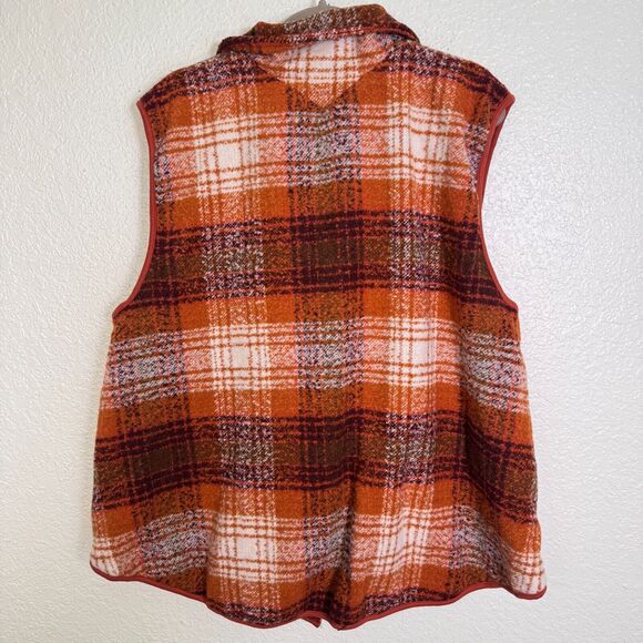 Free People Wrapped Up Blanket Vest Womens Medium Plaid Jacket Cozy Boho NEW M - Picture 2 of 11